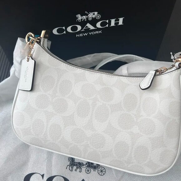 NWT coach Teri Shoulder Bag In Signature Canvas CA548 - Picture 2 of 5